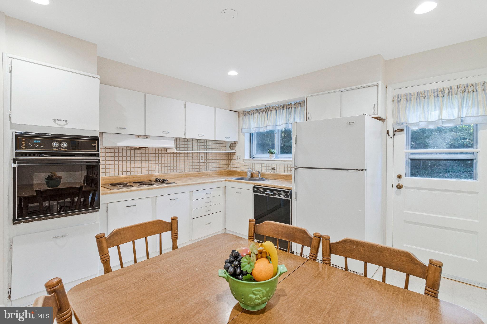 KEMP MILL ESTATES - Residential