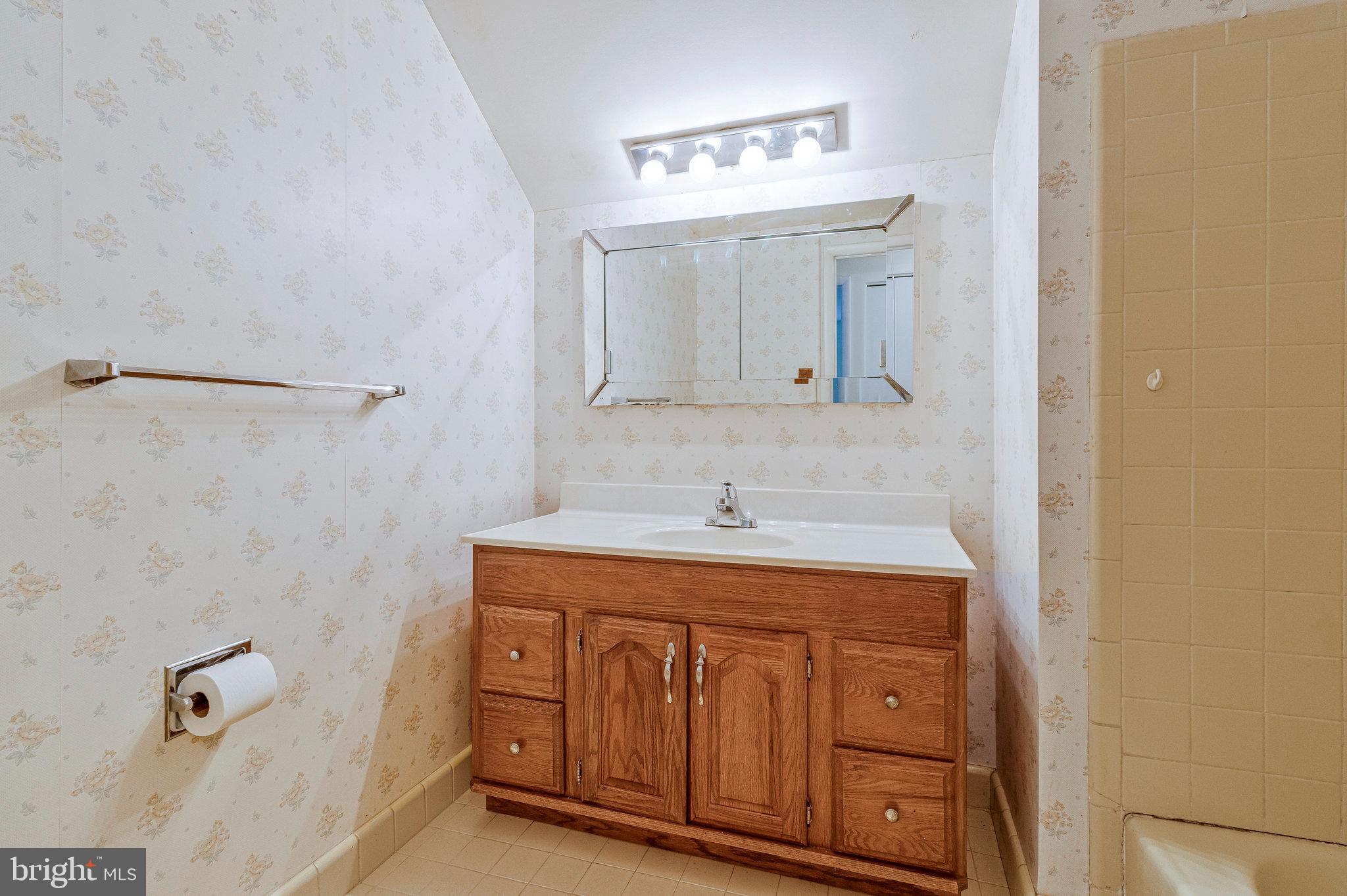 KEMP MILL ESTATES - Residential