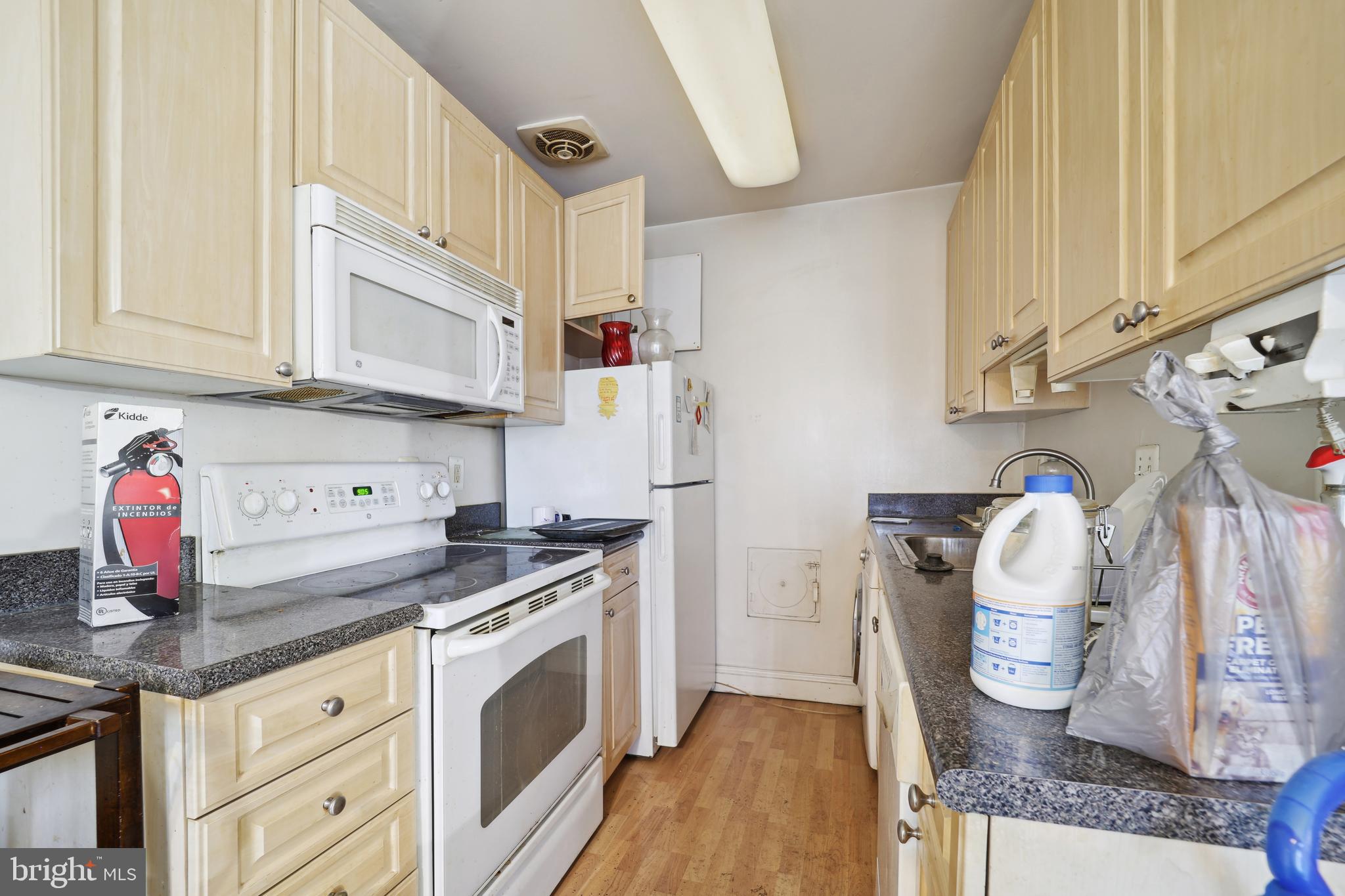 THE FAIRMONT 1005 CONDO - Residential