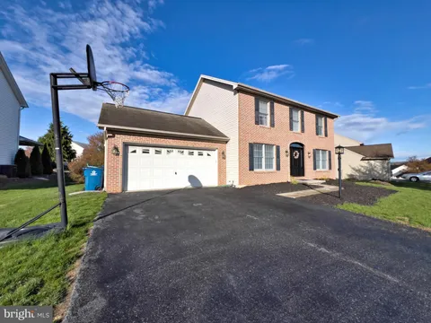 126 Graystone Drive, Hummelstown, PA MLS: PADA2043420