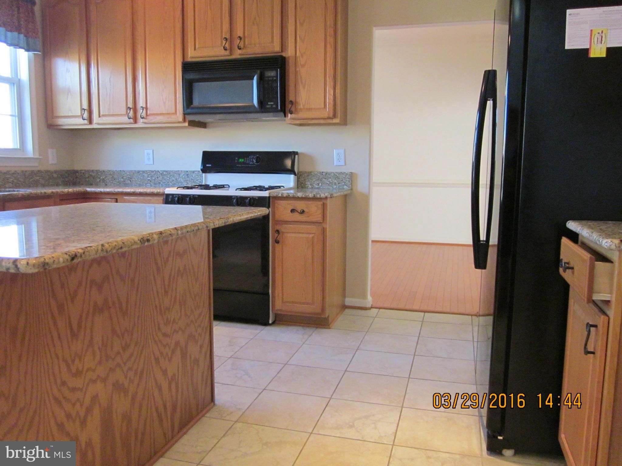 HAMPTON OAKS - Residential Lease