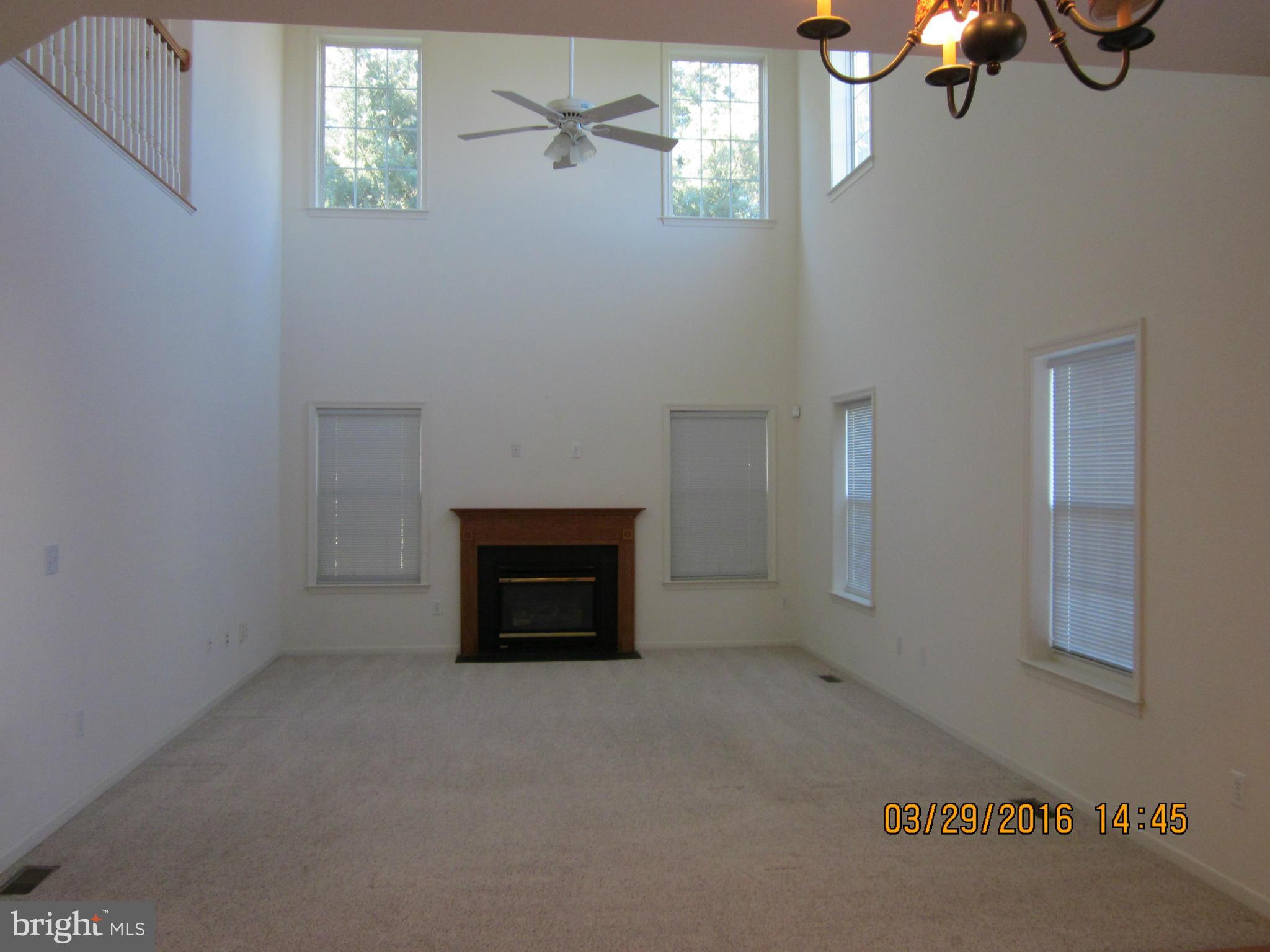 HAMPTON OAKS - Residential Lease