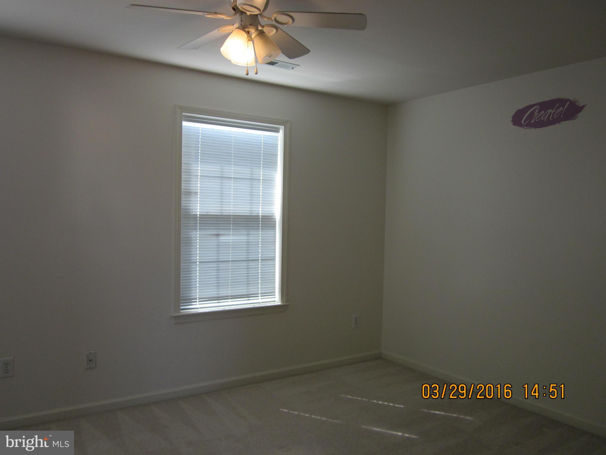 HAMPTON OAKS - Residential Lease