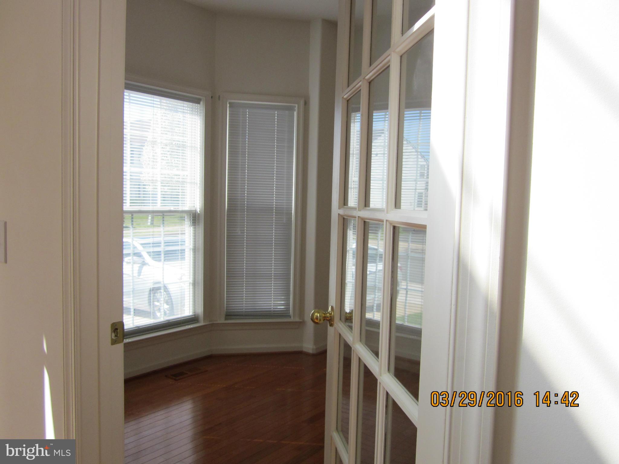 HAMPTON OAKS - Residential Lease