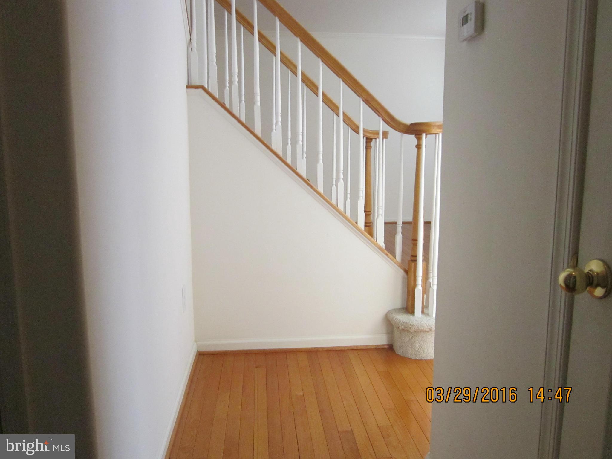 HAMPTON OAKS - Residential Lease