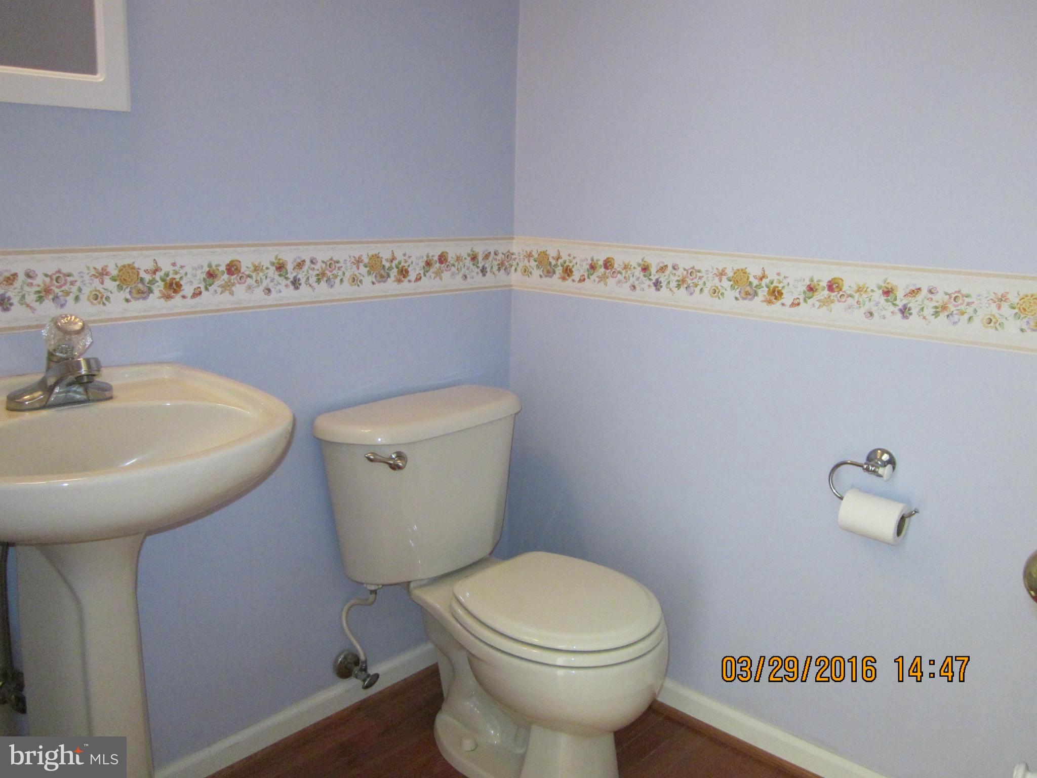 HAMPTON OAKS - Residential Lease