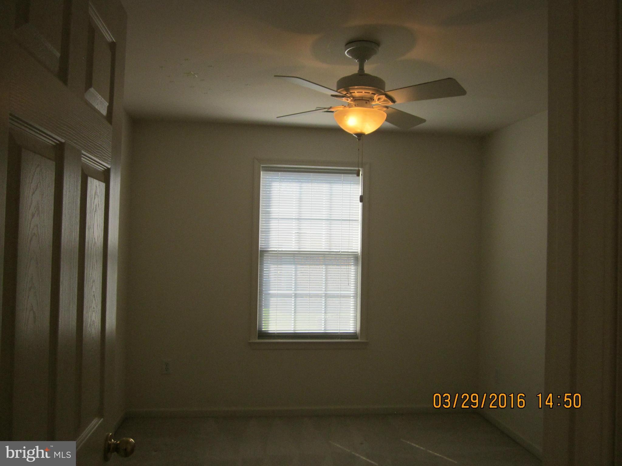HAMPTON OAKS - Residential Lease