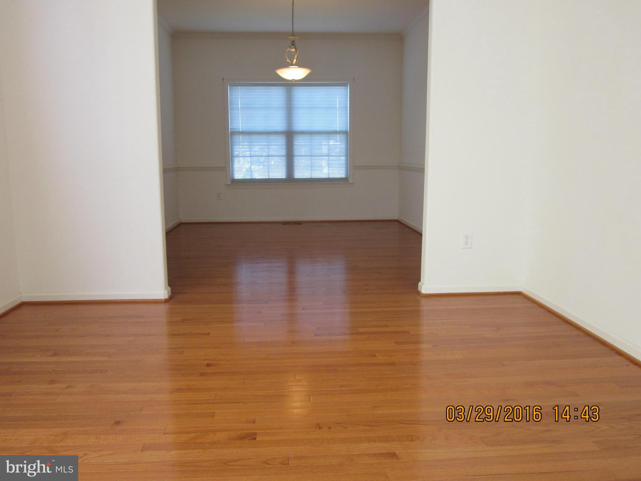 HAMPTON OAKS - Residential Lease