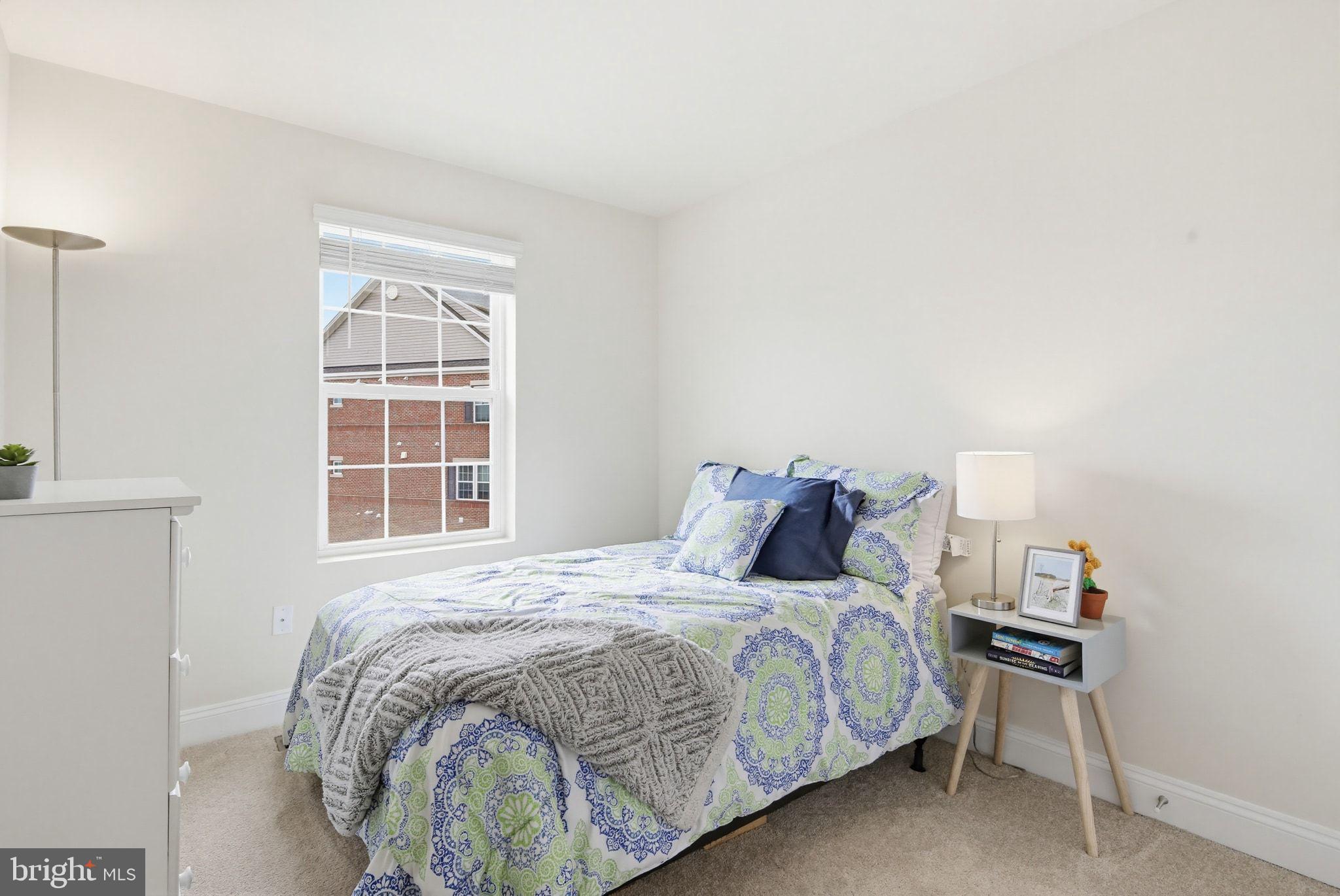 STRAWBRIDGE COMMONS - Residential