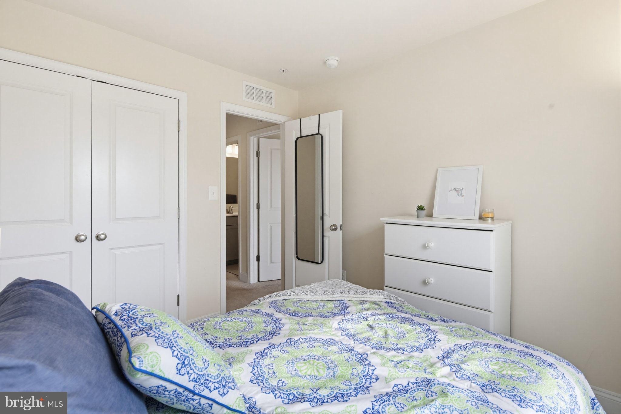 STRAWBRIDGE COMMONS - Residential