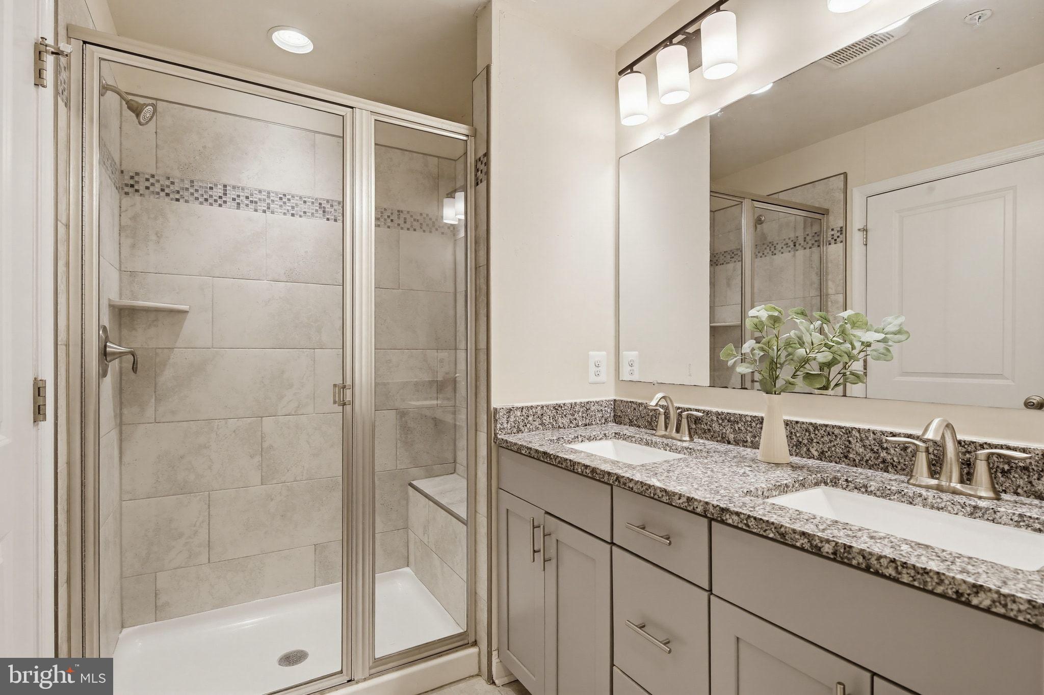 STRAWBRIDGE COMMONS - Residential