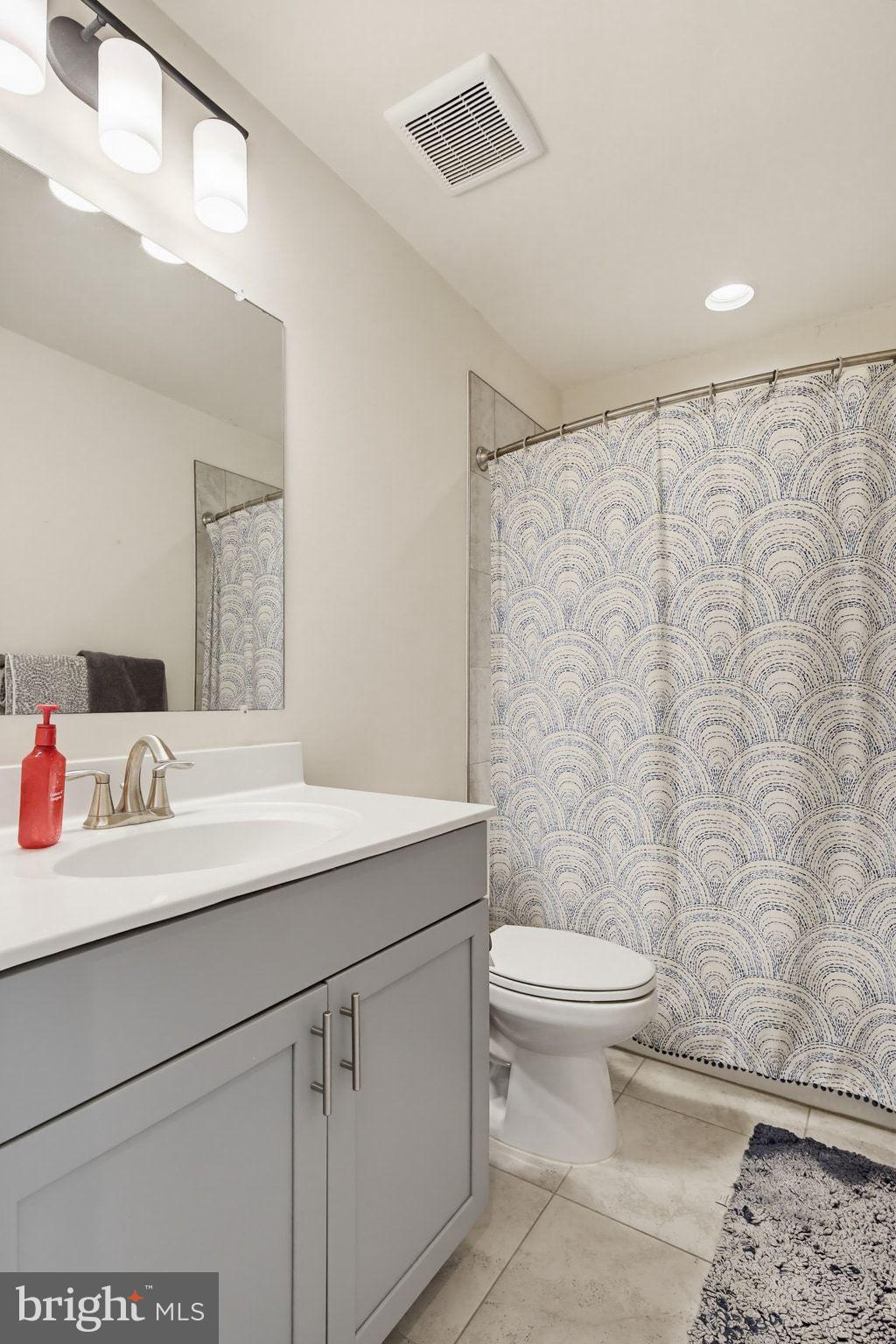 STRAWBRIDGE COMMONS - Residential