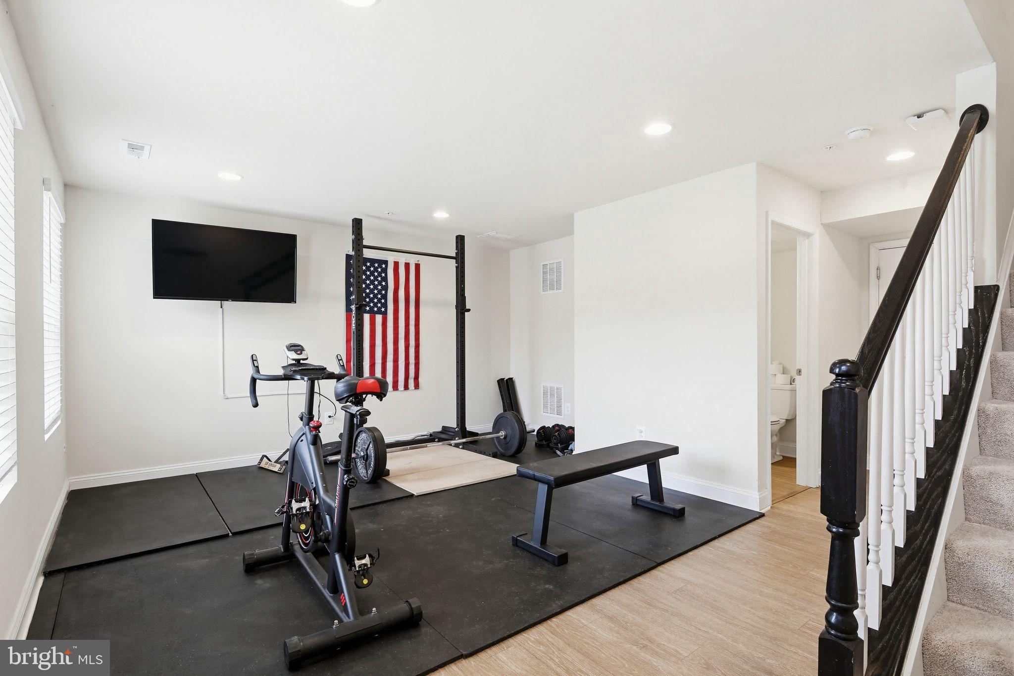 STRAWBRIDGE COMMONS - Residential