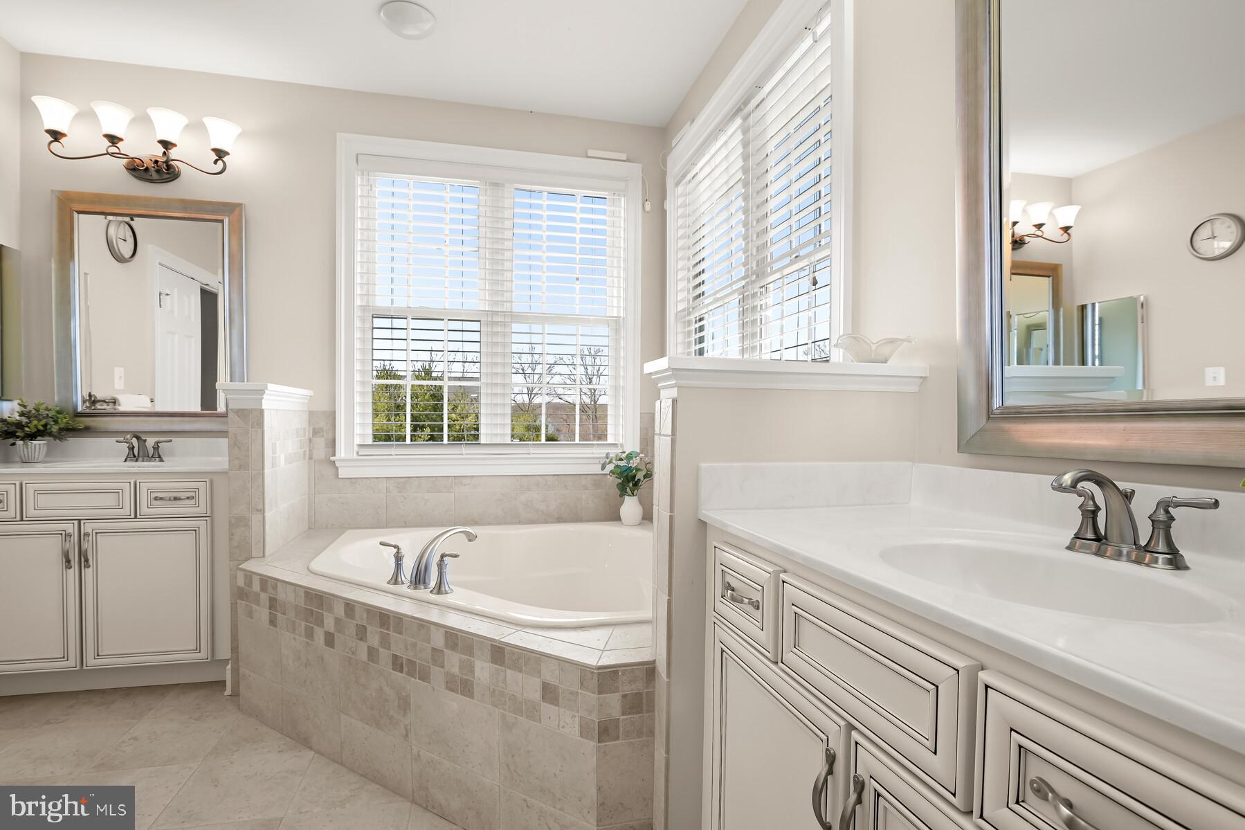 CLOVERFIELD - Residential