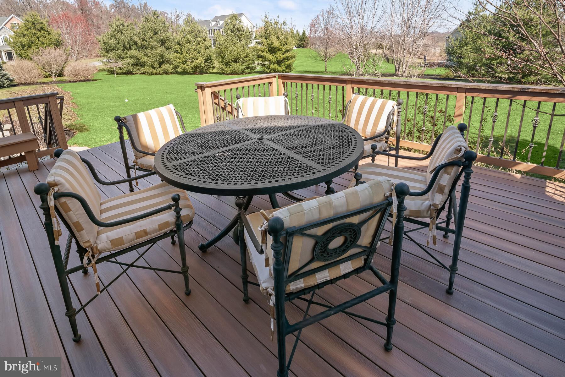 CLOVERFIELD - Residential