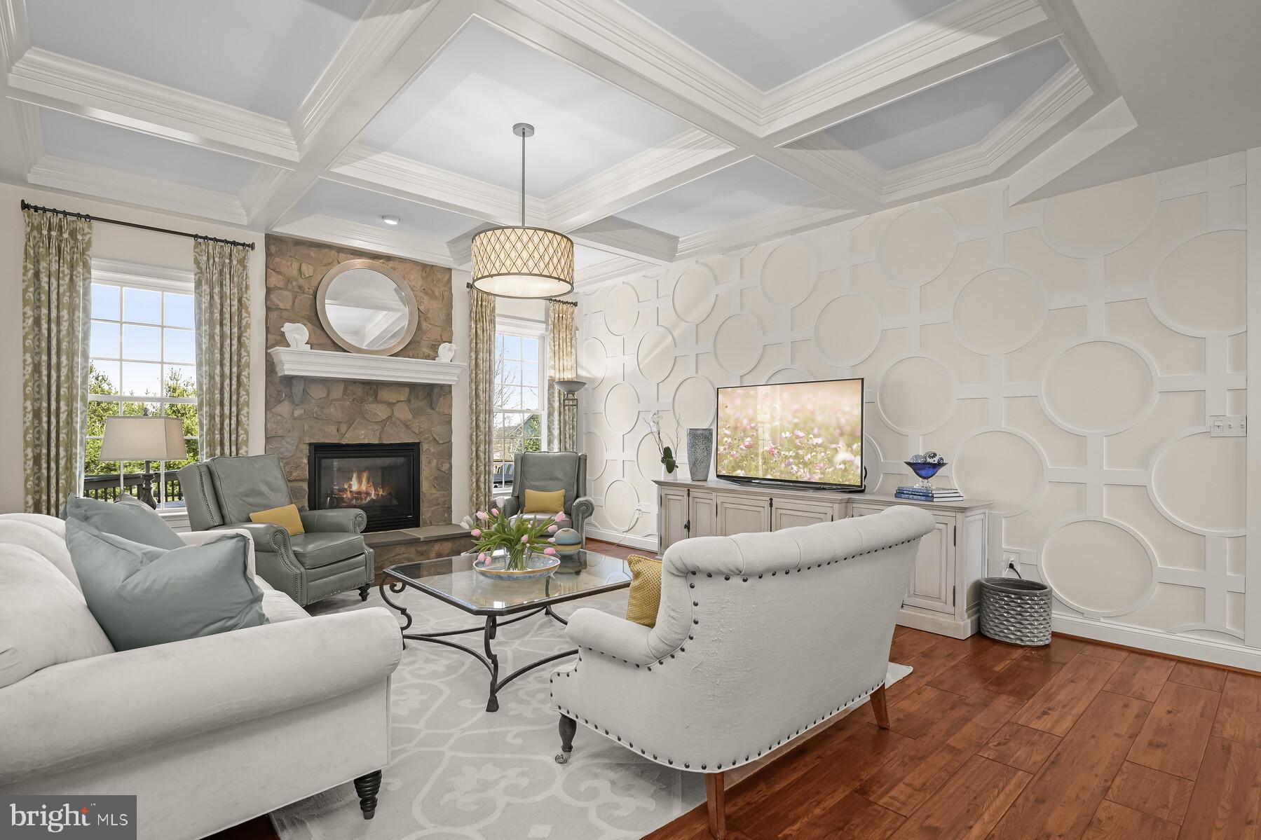 CLOVERFIELD - Residential