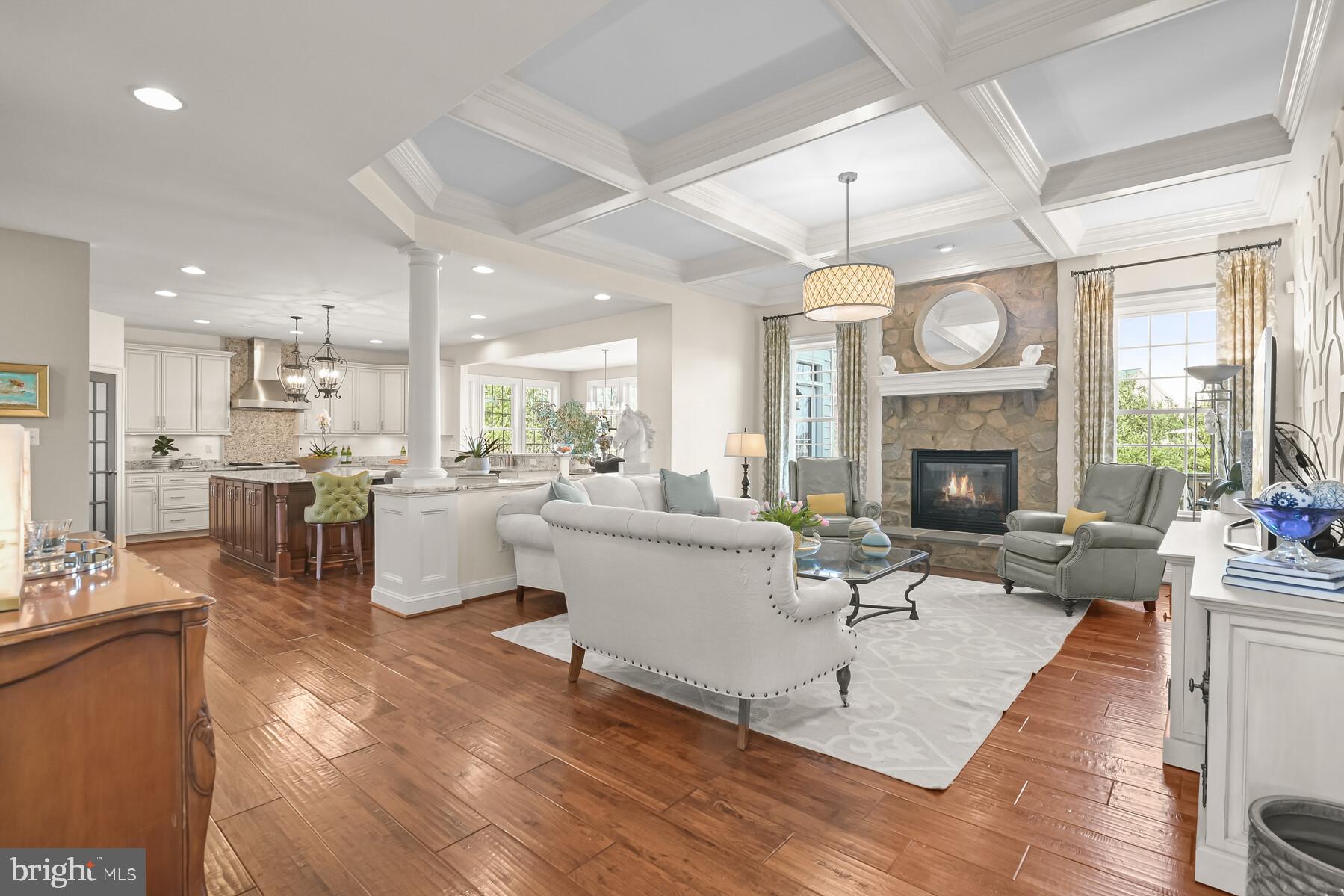 CLOVERFIELD - Residential