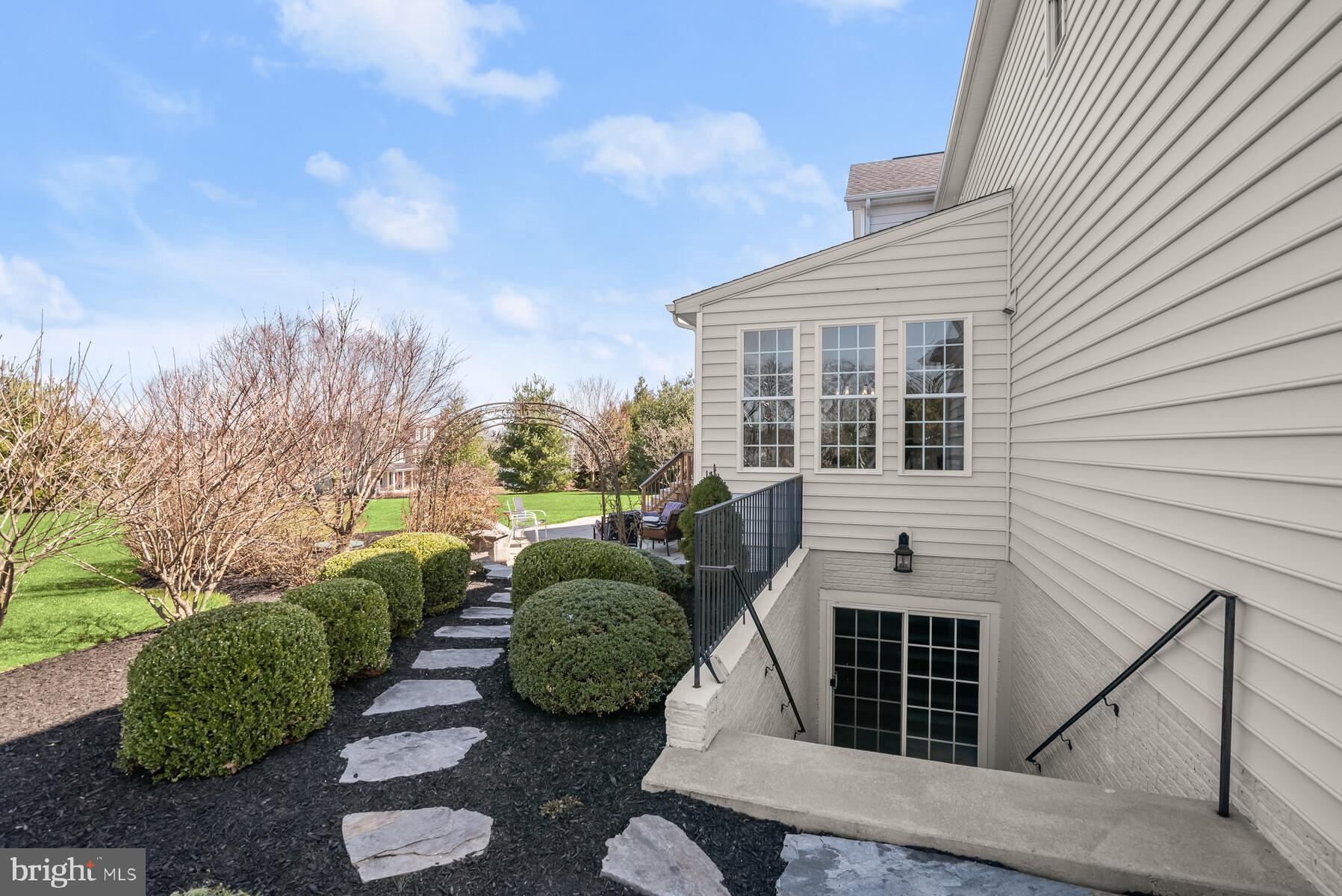 CLOVERFIELD - Residential