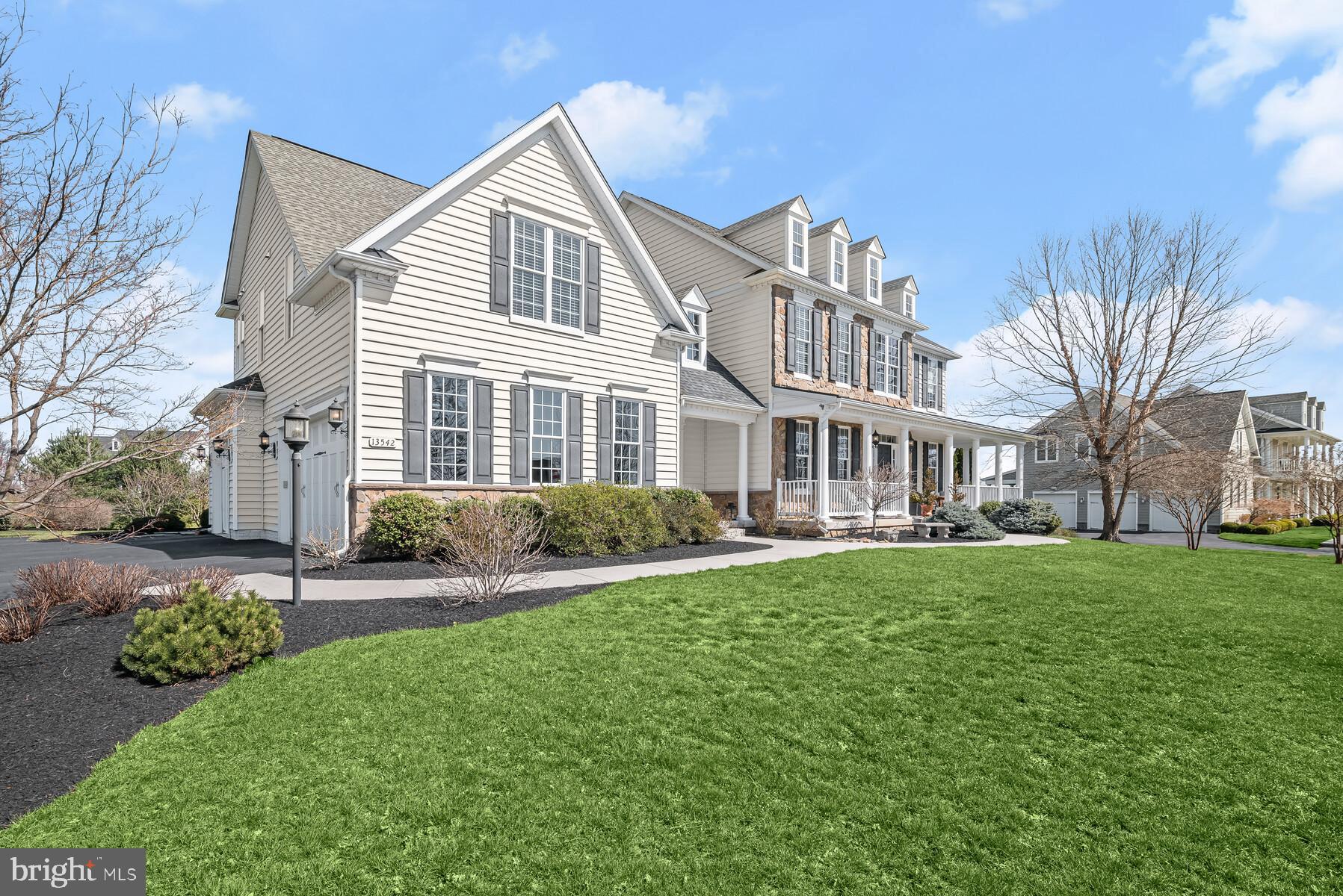 CLOVERFIELD - Residential