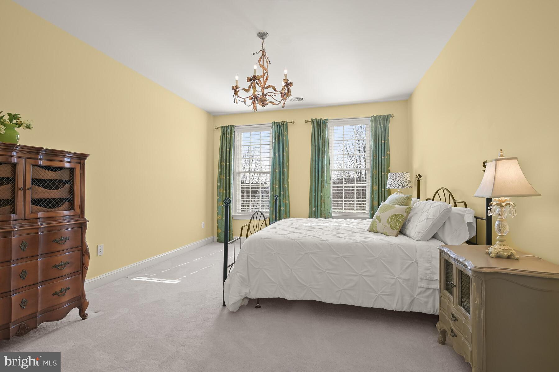 CLOVERFIELD - Residential