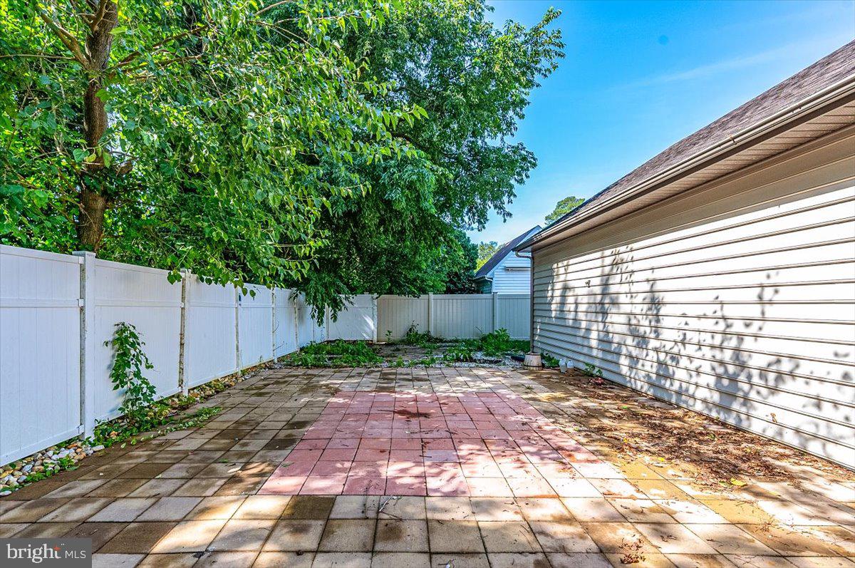 GRANBYS COVE - Residential