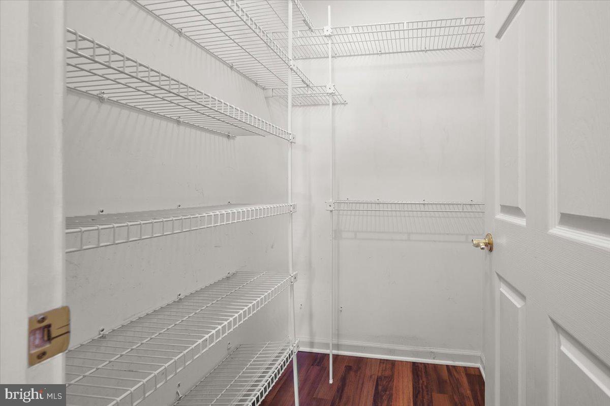 GRANBYS COVE - Residential