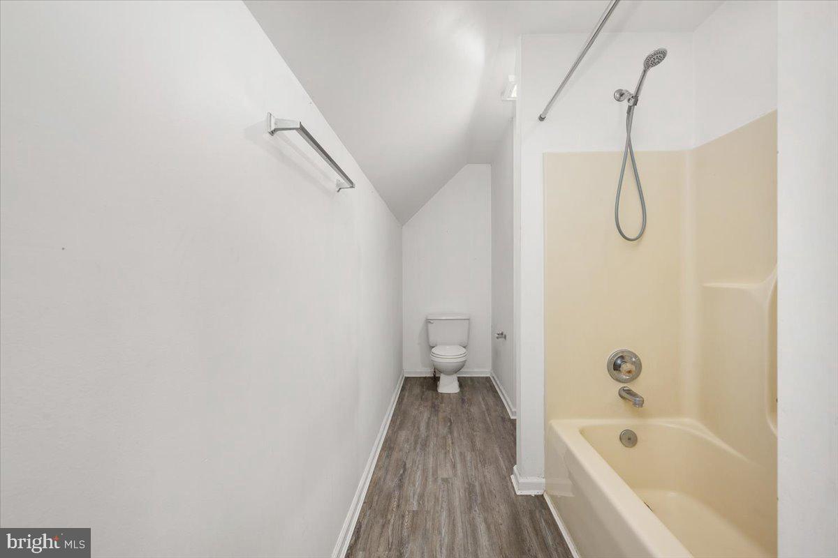 GRANBYS COVE - Residential