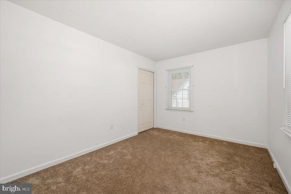 GRANBYS COVE - Residential