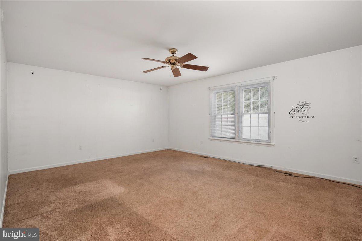 GRANBYS COVE - Residential