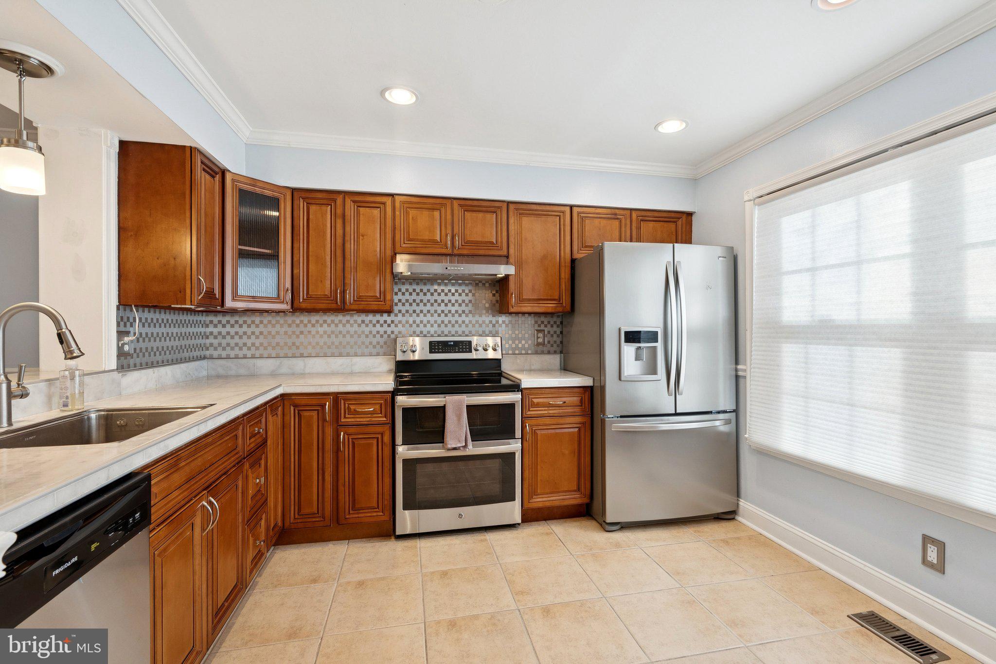 VILLAGE OF HICKORY RIDGE - Residential