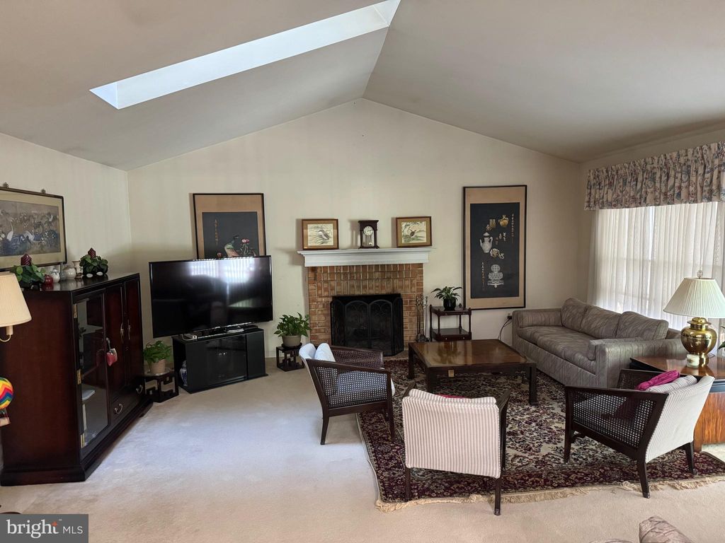 Photo of 1605 Hutchinson Lane, SILVER SPRING, MD 20906 (MLS # MDMC2206188)