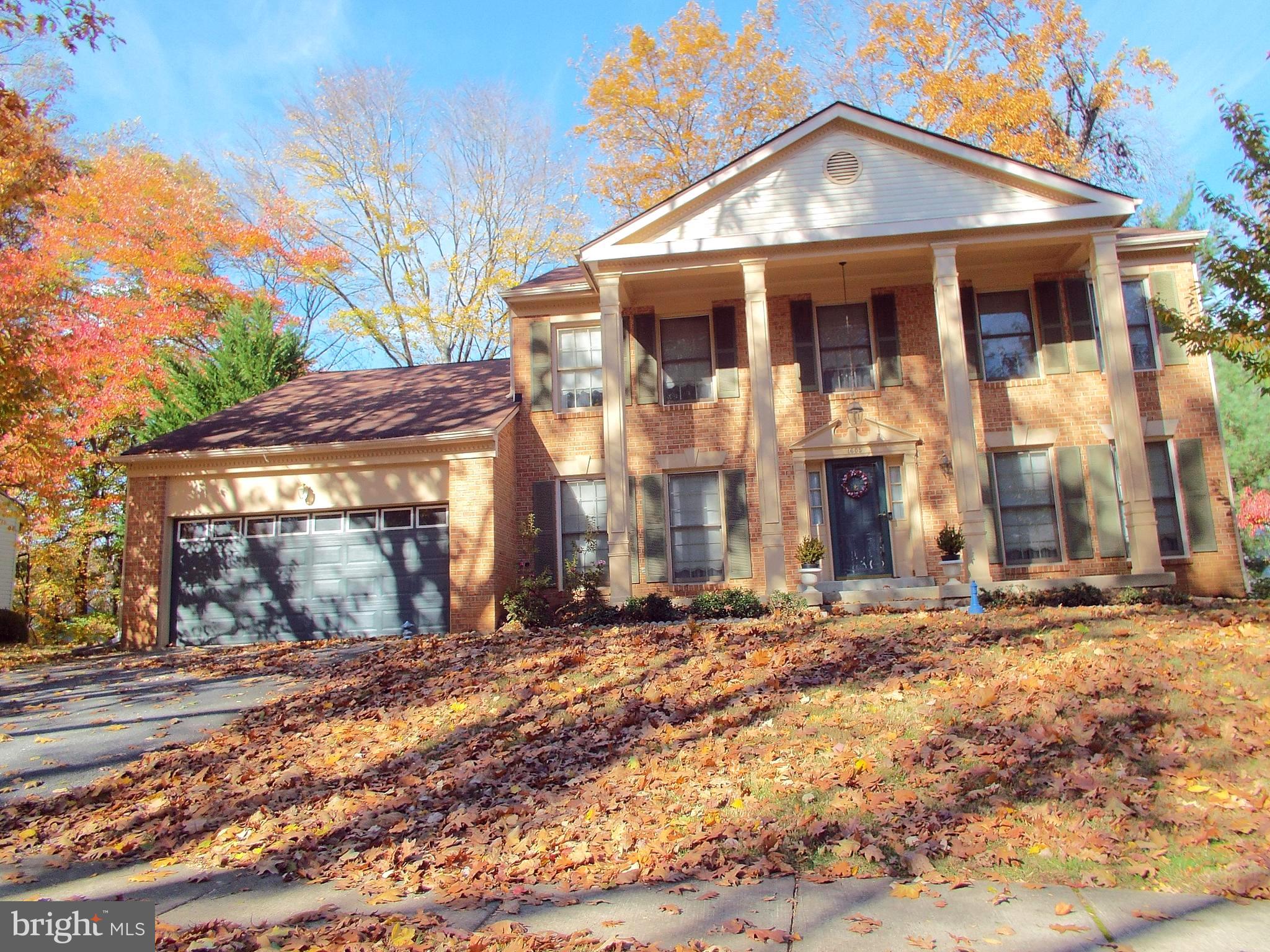 1605 HUTCHINSON LANE