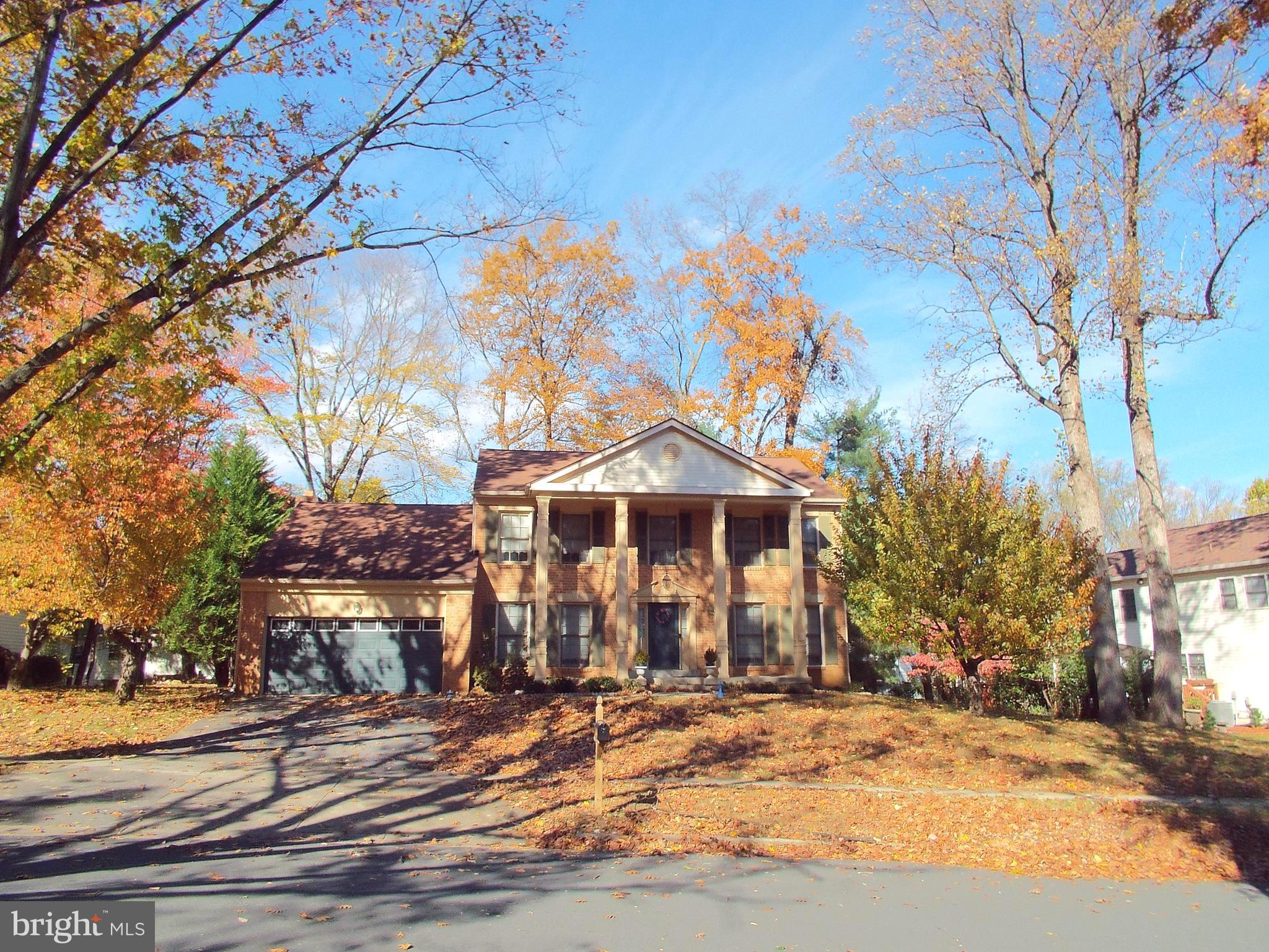 1605 HUTCHINSON LANE