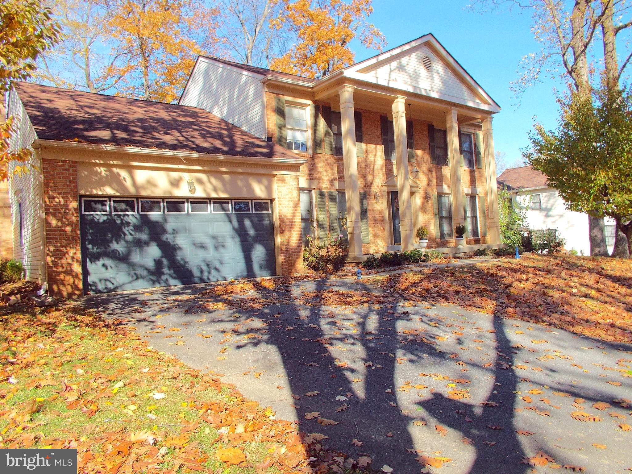 1605 HUTCHINSON LANE