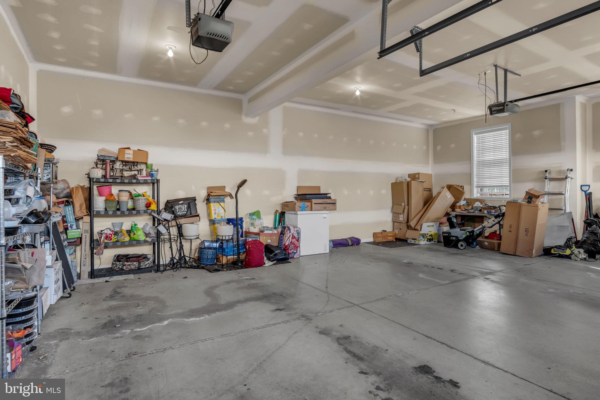 MEADOWBROOK FARMS - Residential