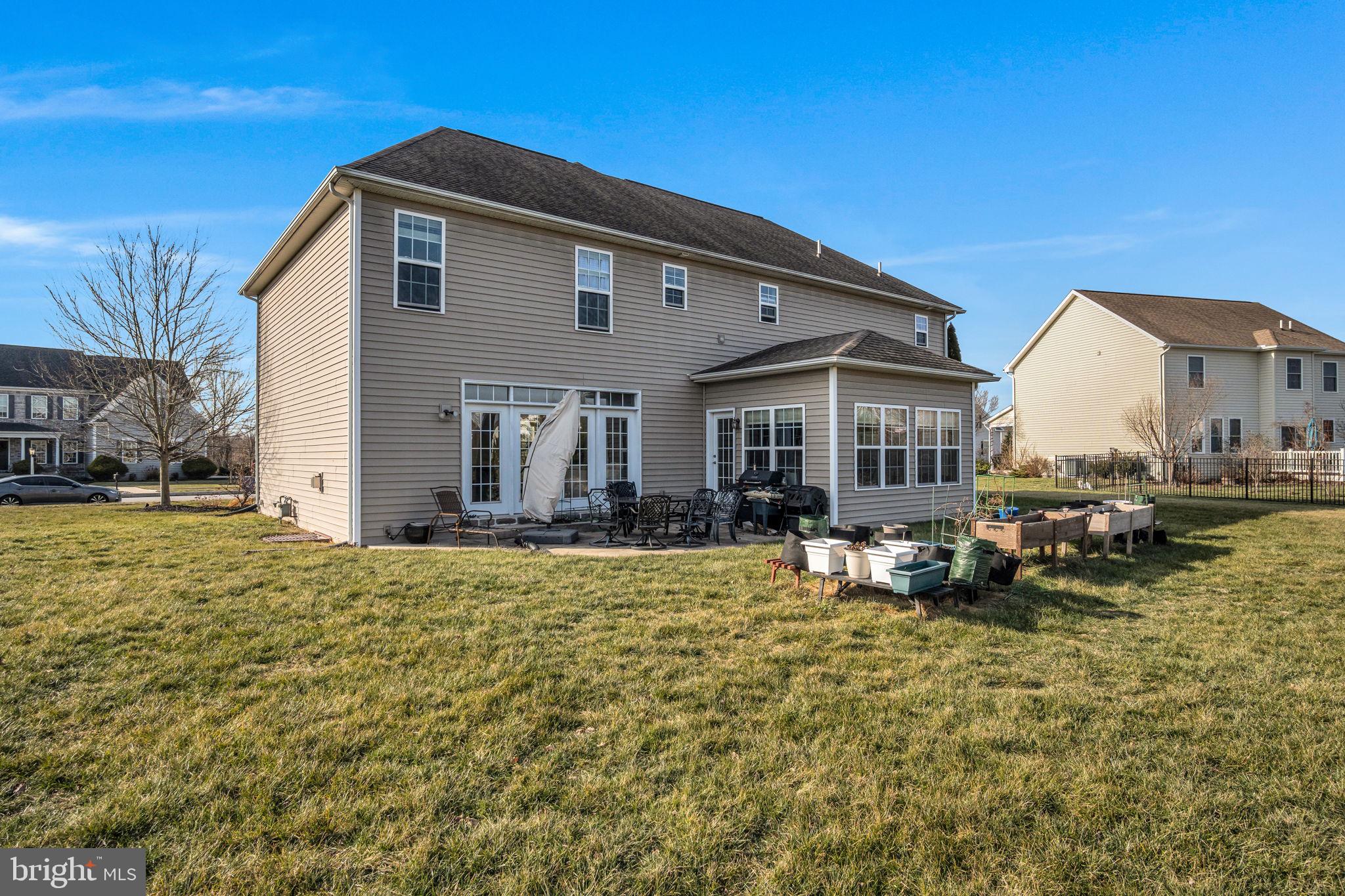 MEADOWBROOK FARMS - Residential