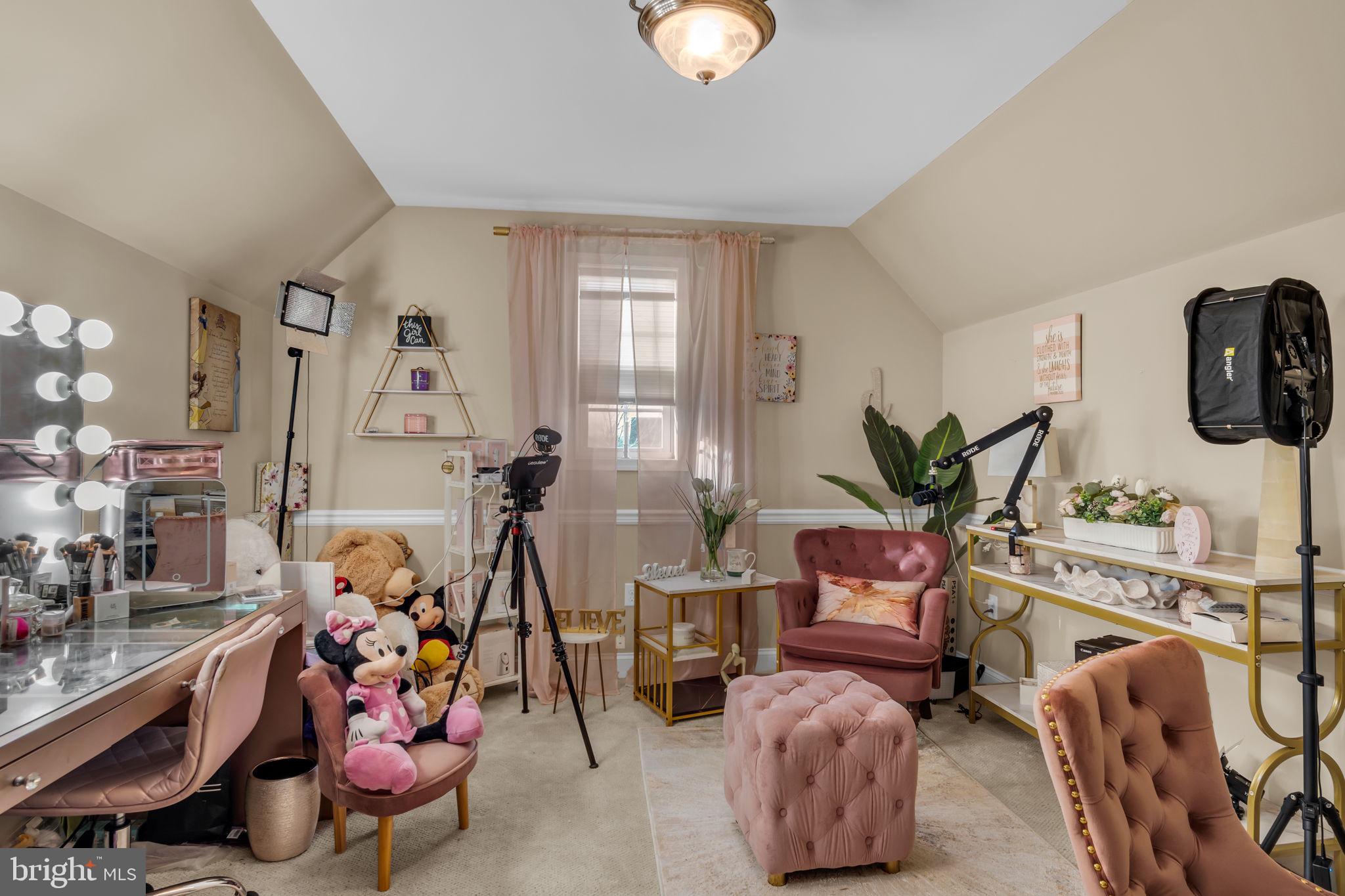 MEADOWBROOK FARMS - Residential