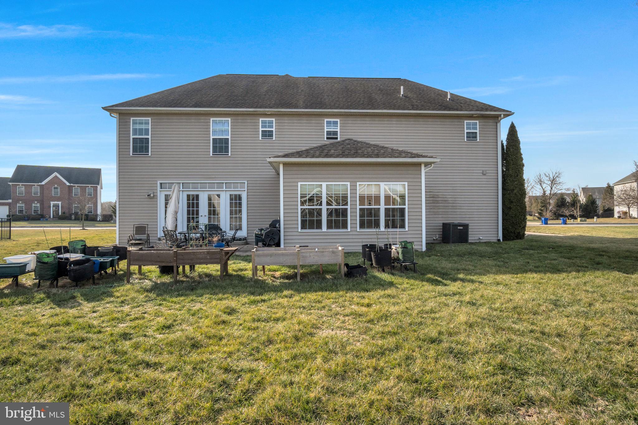 MEADOWBROOK FARMS - Residential