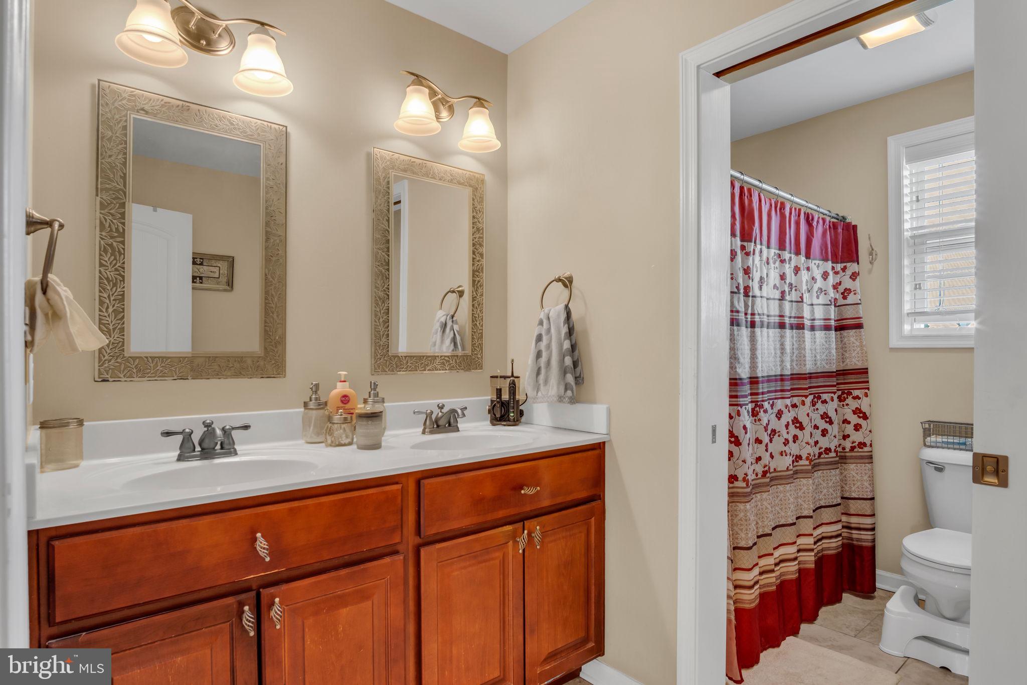 MEADOWBROOK FARMS - Residential