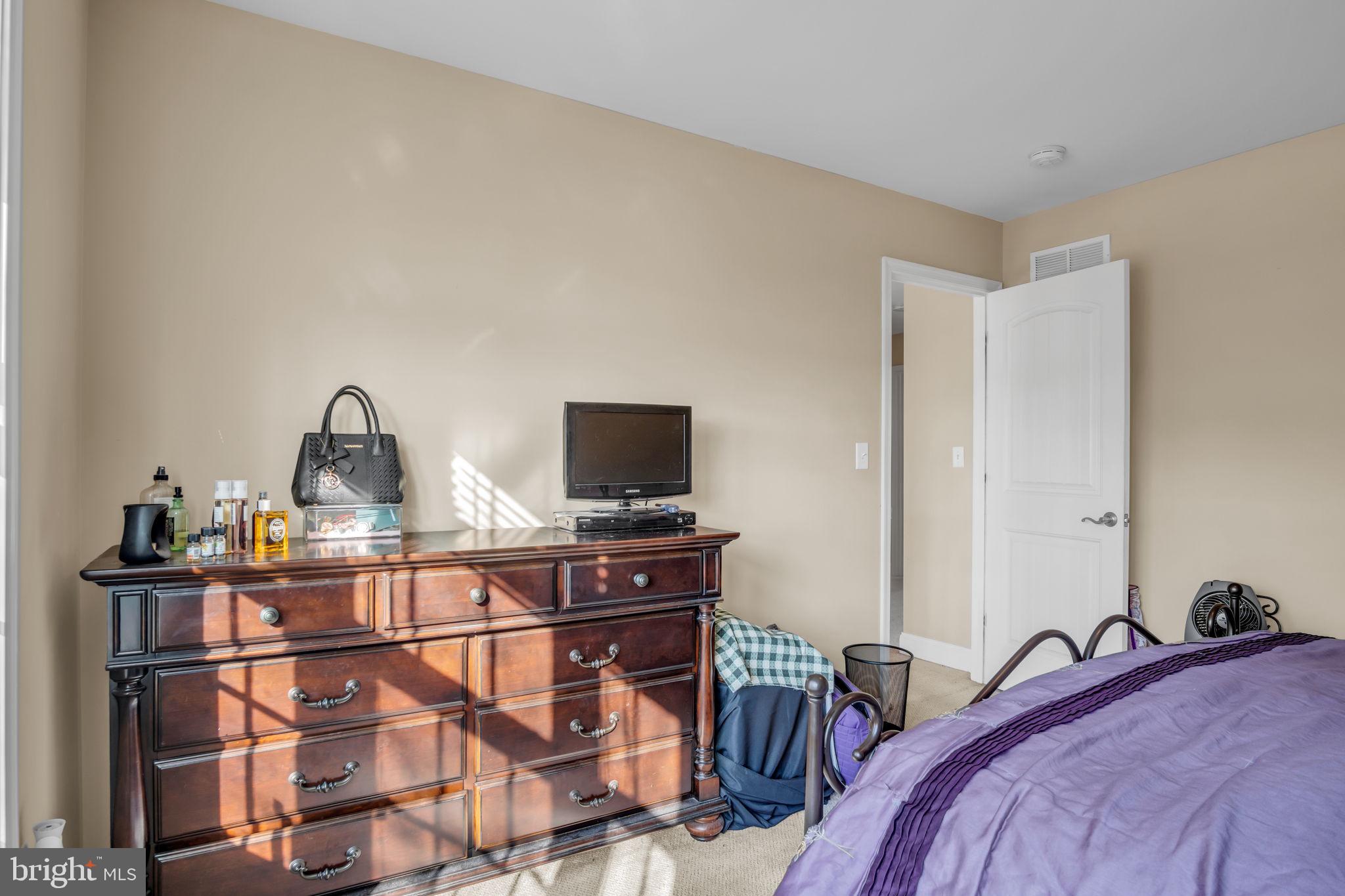 MEADOWBROOK FARMS - Residential