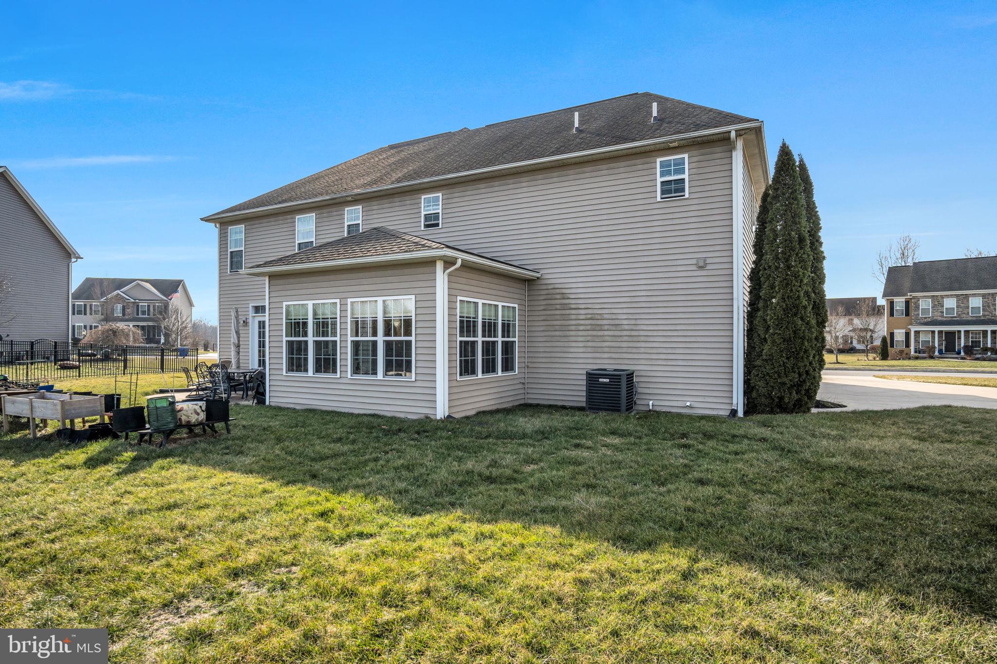 MEADOWBROOK FARMS - Residential