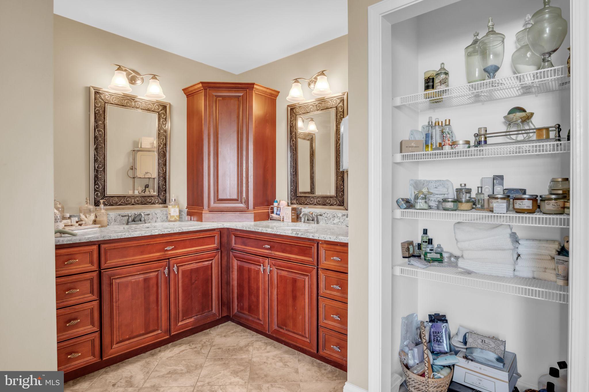 MEADOWBROOK FARMS - Residential