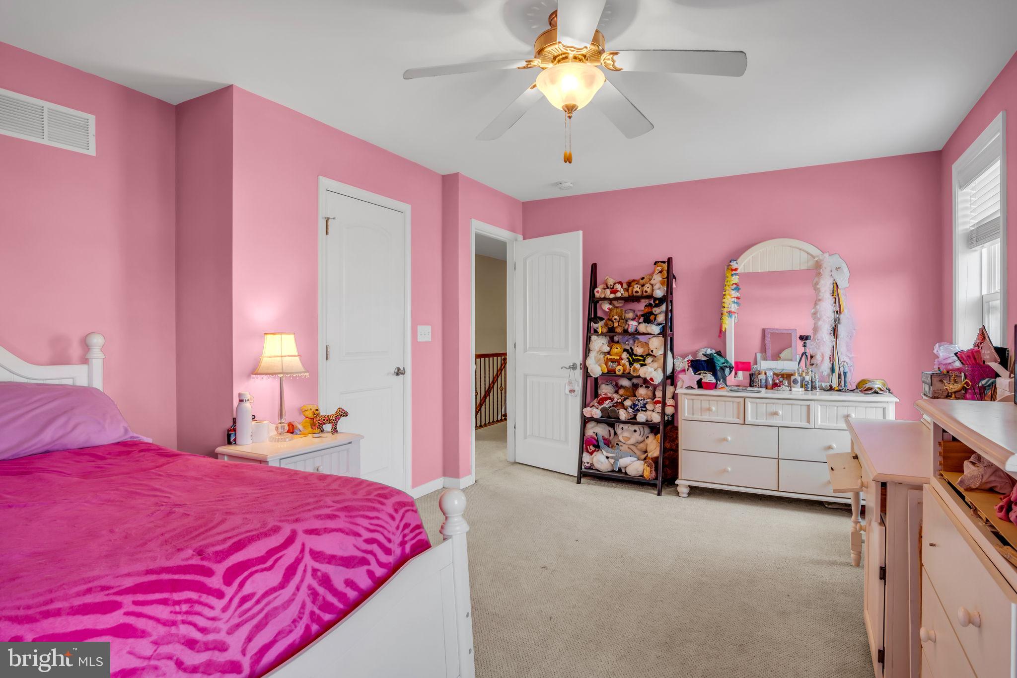 MEADOWBROOK FARMS - Residential