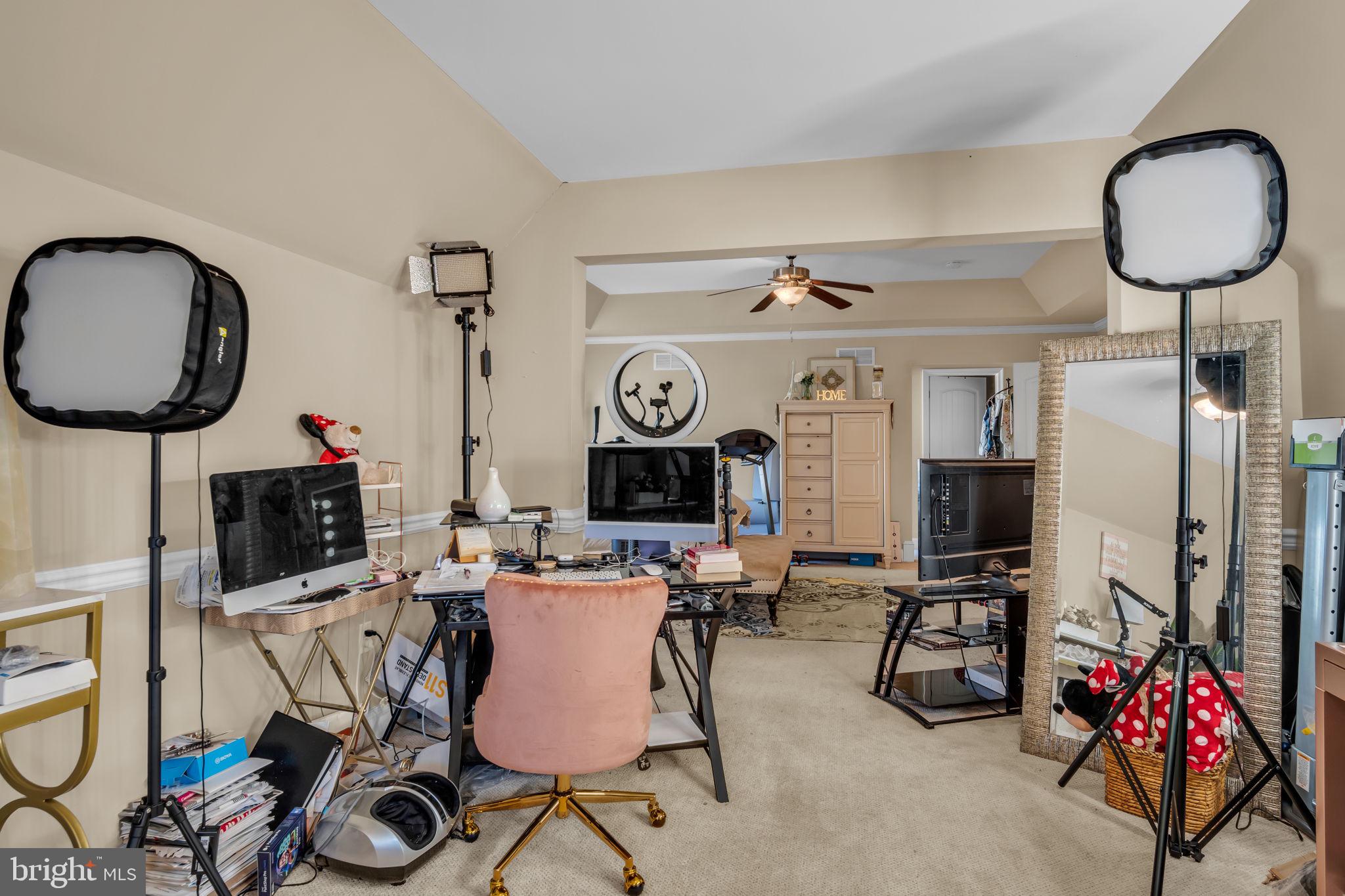 MEADOWBROOK FARMS - Residential