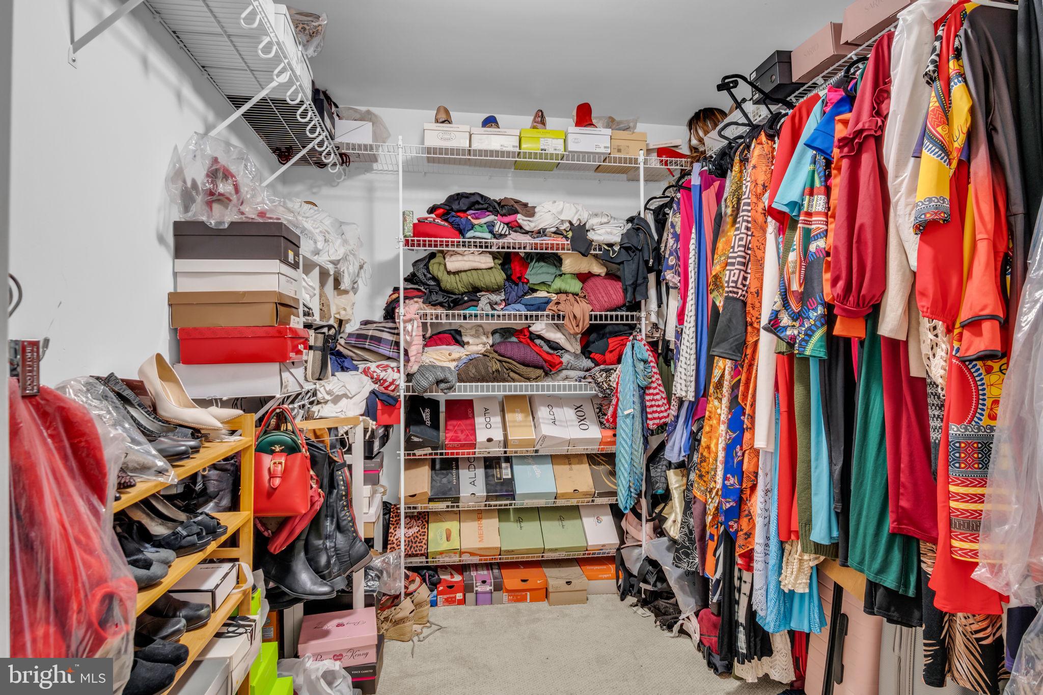 MEADOWBROOK FARMS - Residential