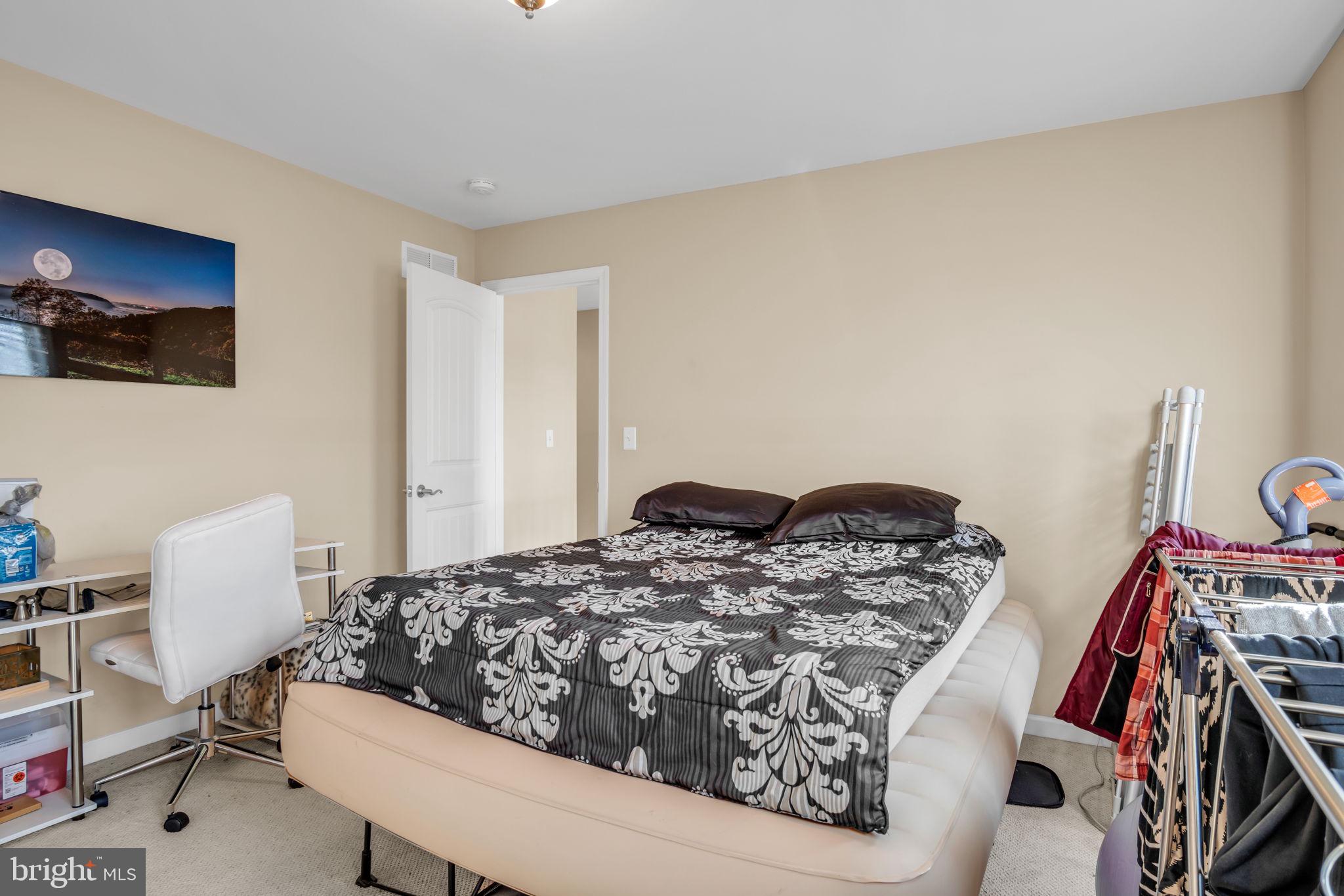 MEADOWBROOK FARMS - Residential