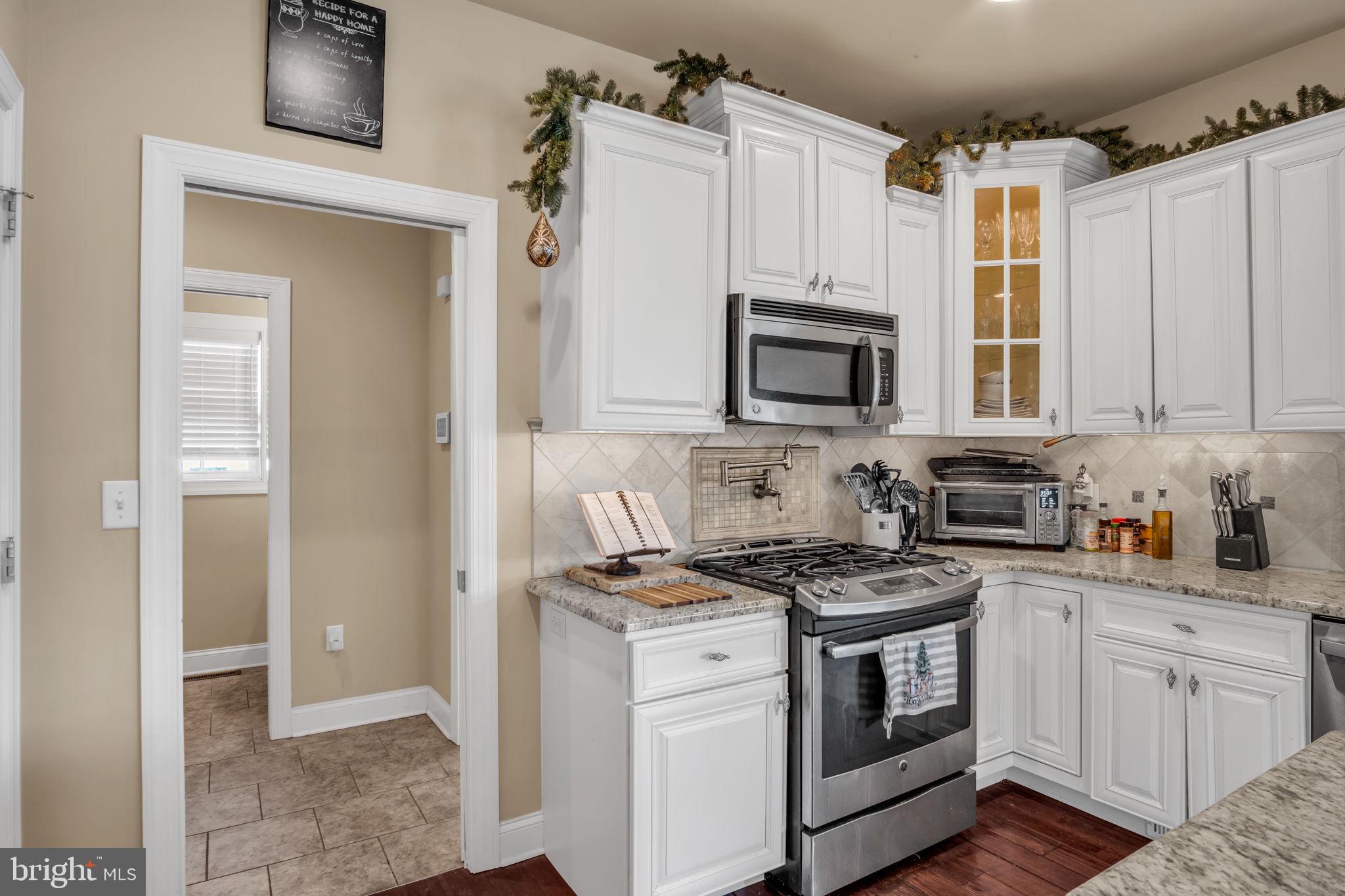 MEADOWBROOK FARMS - Residential