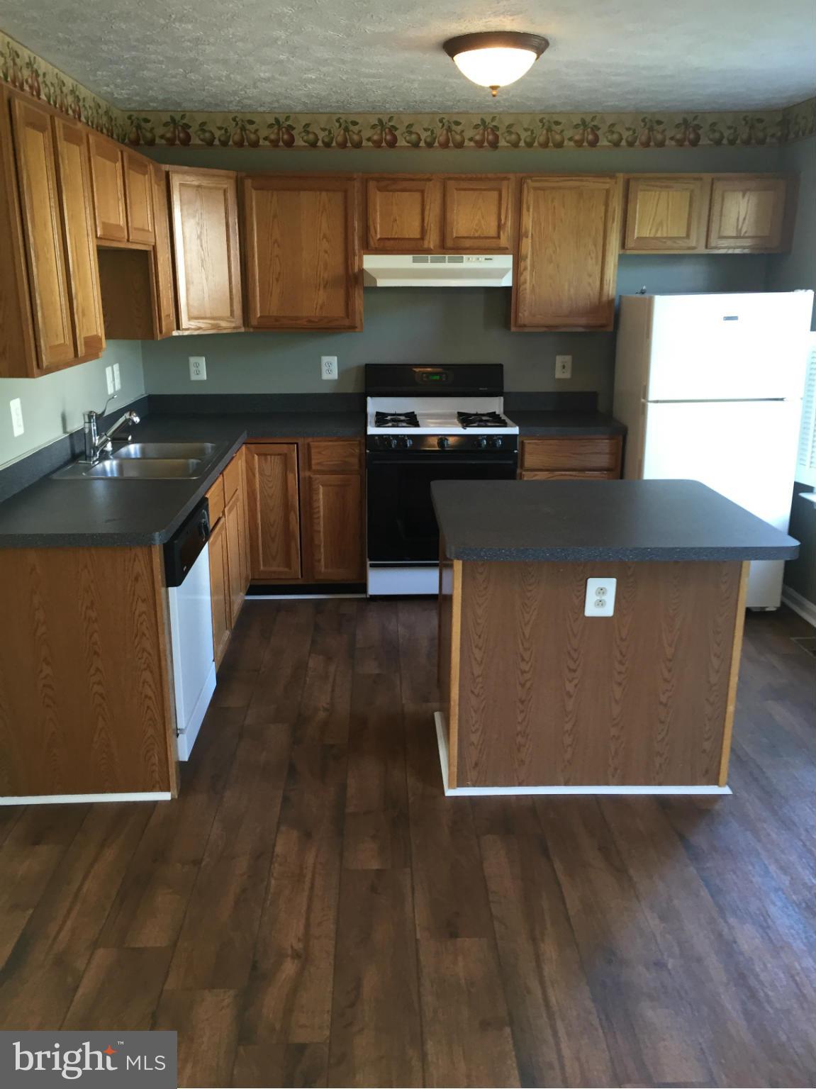 CHARLESTOWN COMMONS - Farm