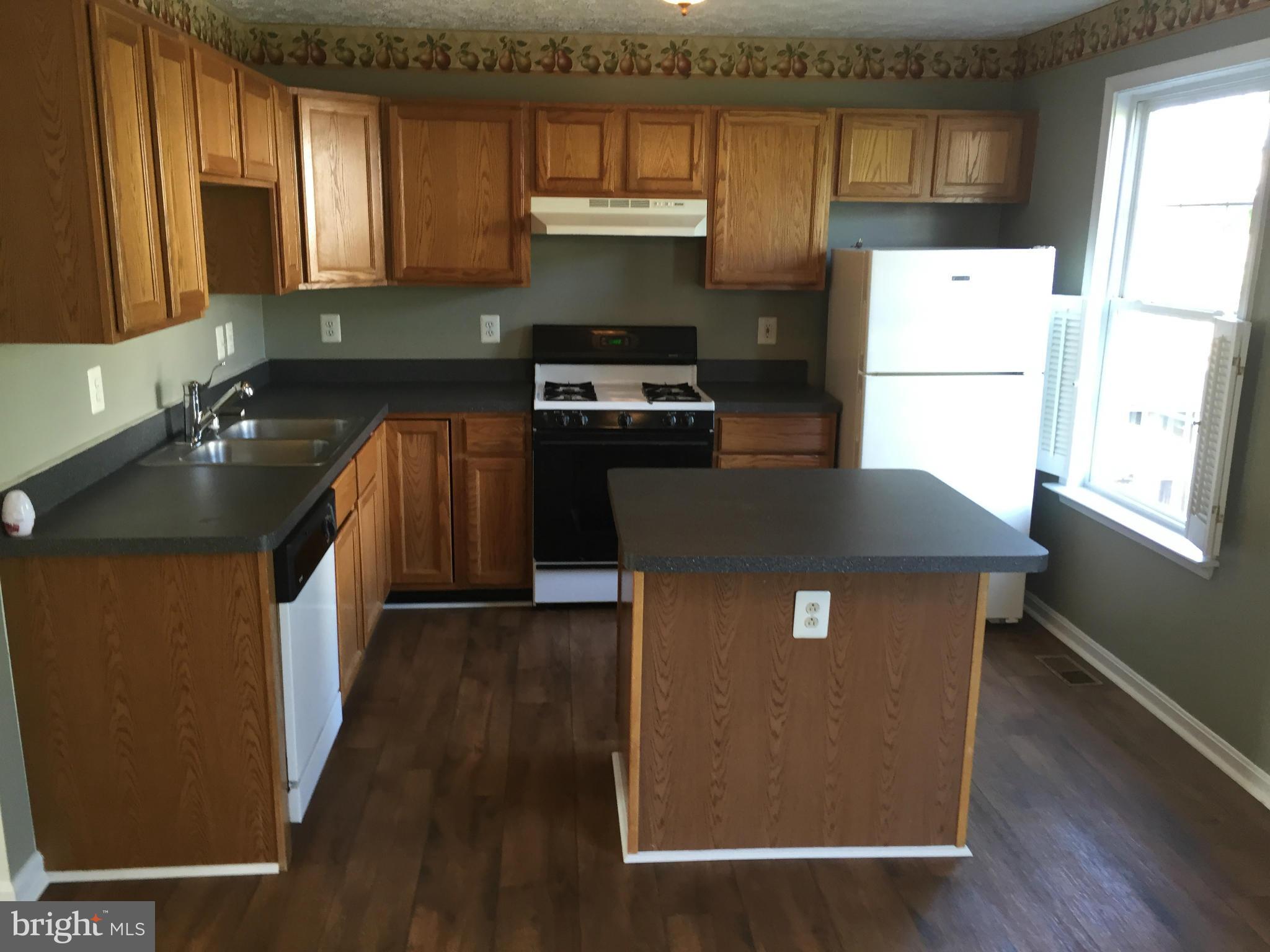 CHARLESTOWN COMMONS - Farm