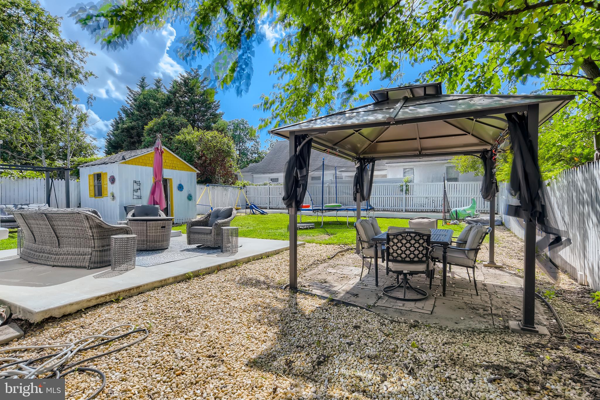 HILLENDALE PARK - Residential